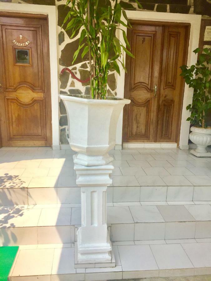 Residence Archange Pointe Noire Exterior photo