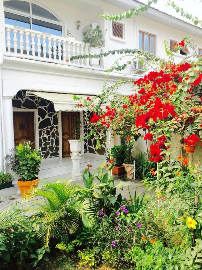Residence Archange Pointe Noire Exterior photo